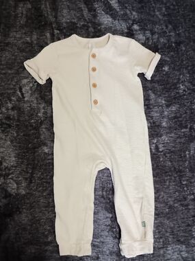 NWOT Modern Moments Cream 100% Cotton Knit Button-Front Short Sleeve Romper 24M